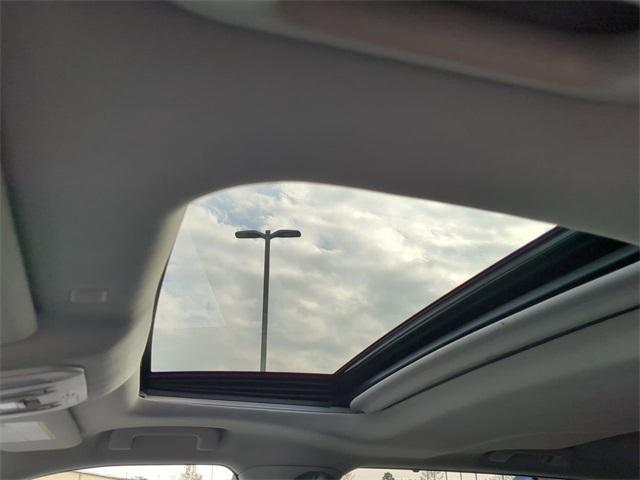 used 2022 Toyota Highlander car, priced at $28,700