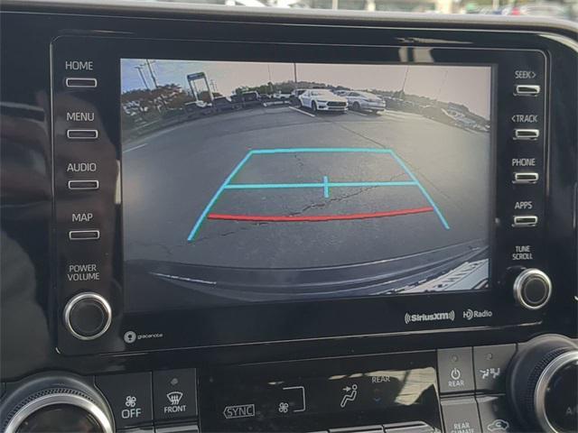 used 2022 Toyota Highlander car, priced at $28,700