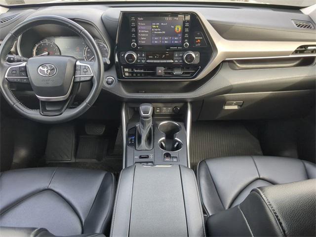 used 2022 Toyota Highlander car, priced at $28,700