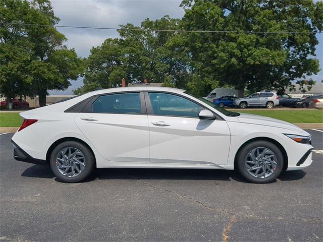 new 2025 Hyundai ELANTRA HEV car, priced at $25,585