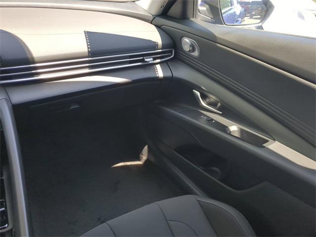 new 2025 Hyundai Elantra car, priced at $25,935