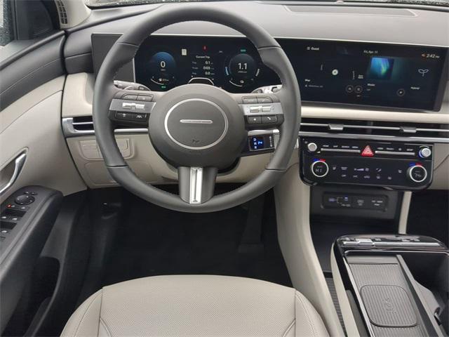 new 2025 Hyundai TUCSON Hybrid car, priced at $37,305