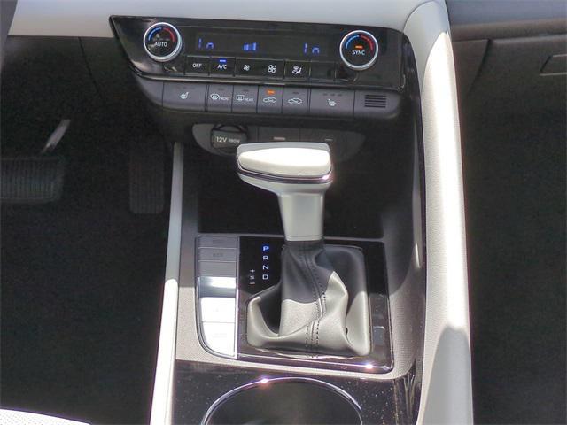 new 2025 Hyundai Elantra car, priced at $27,510