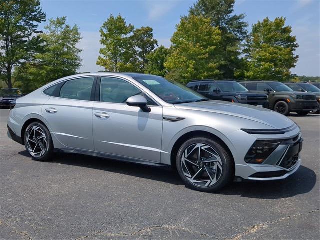 new 2024 Hyundai Sonata car, priced at $30,055