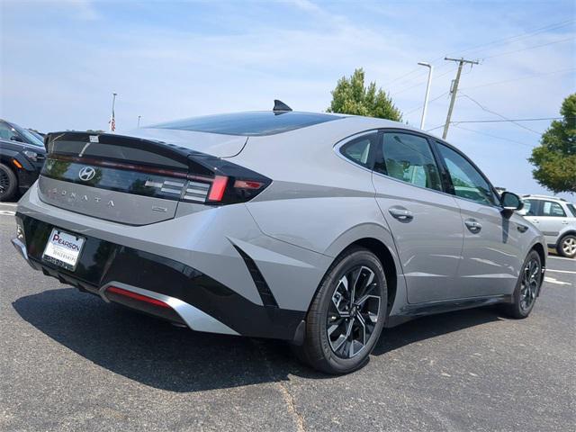 new 2024 Hyundai Sonata car, priced at $28,435