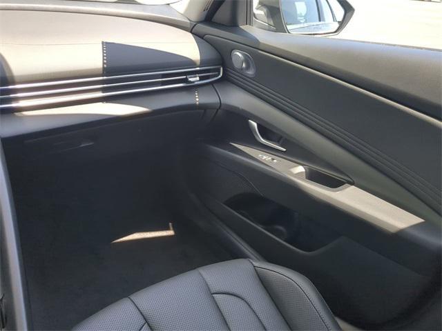 new 2025 Hyundai Elantra car, priced at $29,315