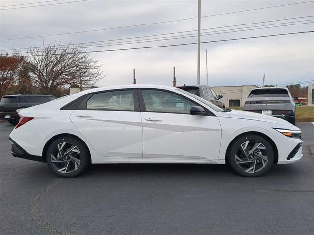 new 2025 Hyundai Elantra car, priced at $24,085