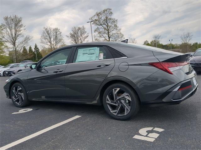 new 2025 Hyundai Elantra car, priced at $30,370