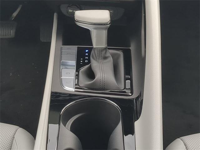new 2025 Hyundai Elantra car, priced at $30,370