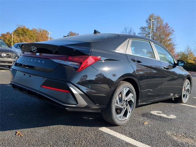 new 2025 Hyundai Elantra car, priced at $26,280