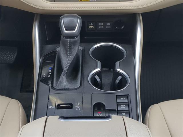 used 2023 Toyota Highlander Hybrid car, priced at $40,000