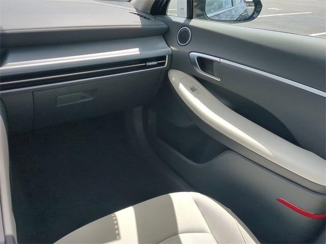 new 2025 Hyundai Sonata car, priced at $28,095