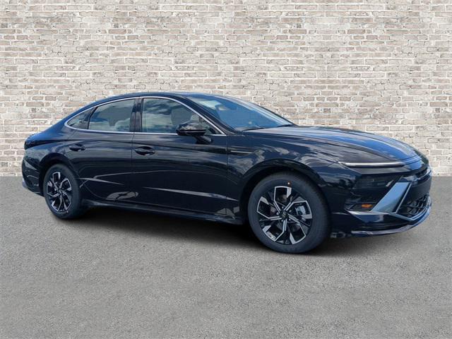 new 2025 Hyundai Sonata car, priced at $28,095