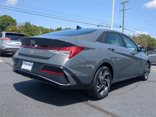 new 2024 Hyundai Elantra car, priced at $25,015