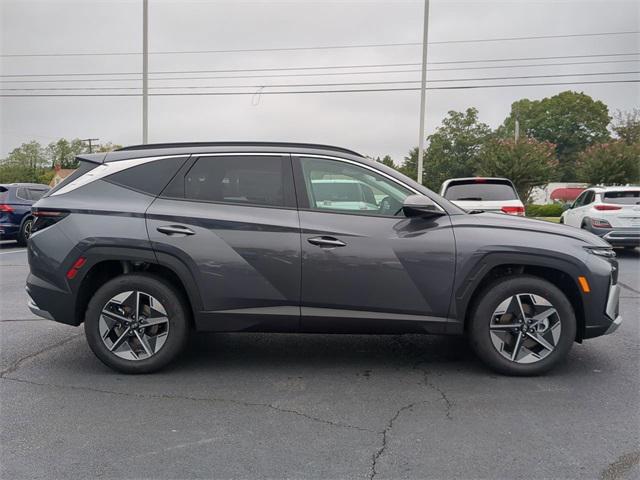 new 2025 Hyundai TUCSON Hybrid car, priced at $35,245