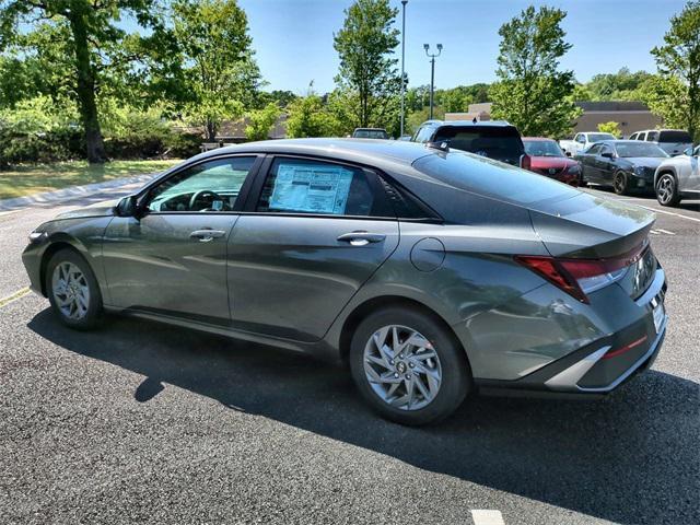 new 2024 Hyundai Elantra car, priced at $23,255