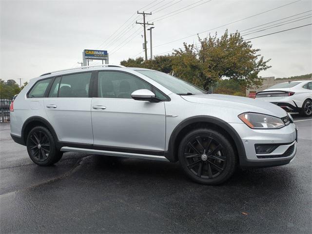 used 2017 Volkswagen Golf Alltrack car, priced at $11,000