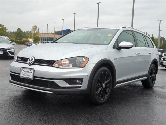 used 2017 Volkswagen Golf Alltrack car, priced at $11,000