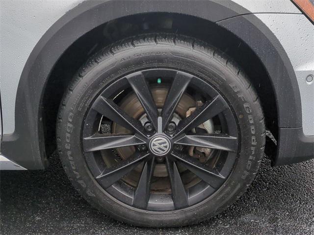 used 2017 Volkswagen Golf Alltrack car, priced at $11,000