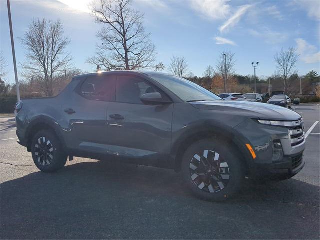 new 2025 Hyundai Santa Cruz car, priced at $30,470