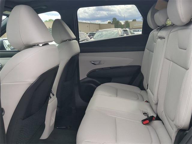 new 2025 Hyundai TUCSON Hybrid car, priced at $40,925