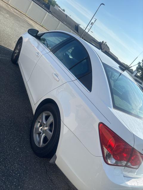 used 2014 Chevrolet Cruze car, priced at $8,900