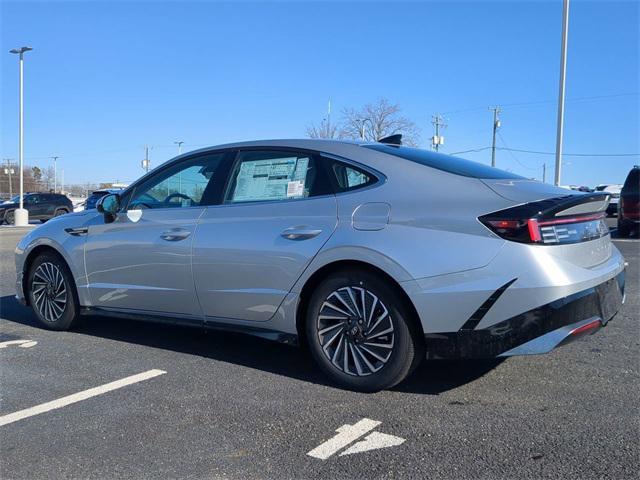 new 2025 Hyundai Sonata Hybrid car, priced at $31,755