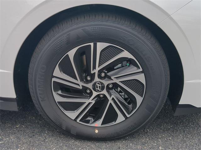 new 2026 Hyundai Sonata Hybrid car, priced at $30,850
