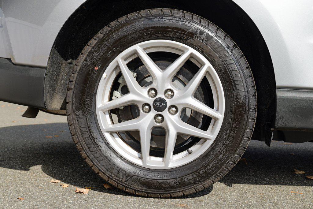 used 2024 Ford Edge car, priced at $26,047