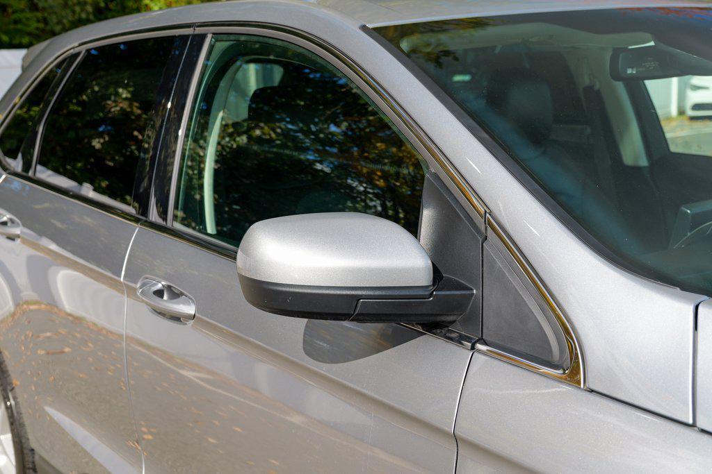 used 2024 Ford Edge car, priced at $26,047