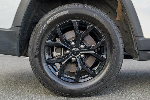 used 2024 Jeep Grand Cherokee L car, priced at $33,659