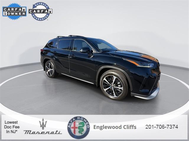 used 2021 Toyota Highlander car, priced at $31,448