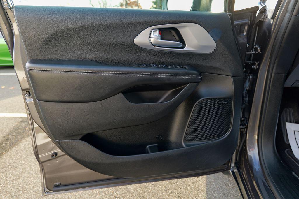 used 2018 Chrysler Pacifica car, priced at $17,745