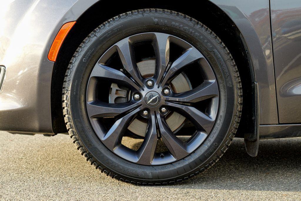 used 2018 Chrysler Pacifica car, priced at $17,745