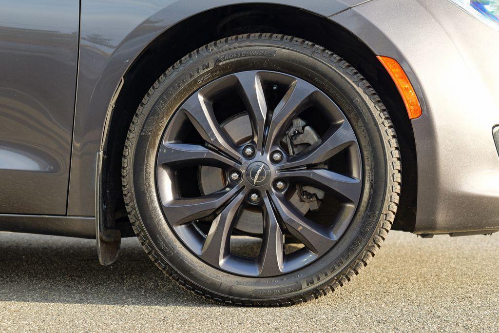 used 2018 Chrysler Pacifica car, priced at $17,745