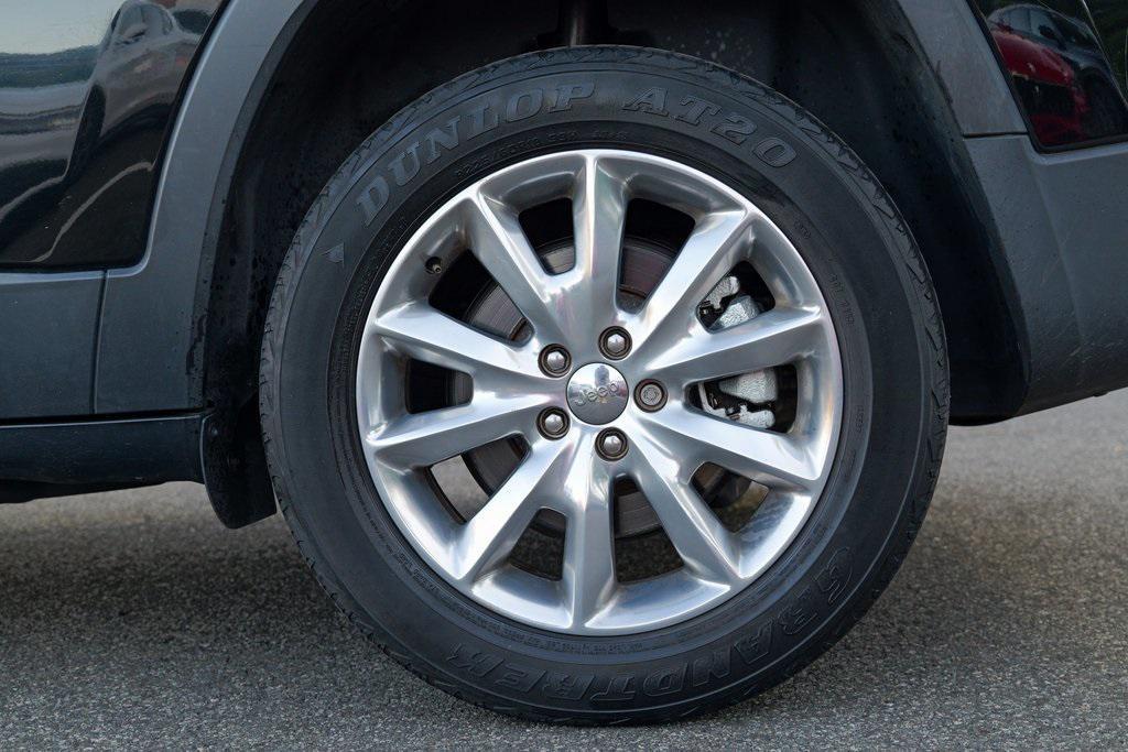 used 2017 Jeep Cherokee car, priced at $11,214
