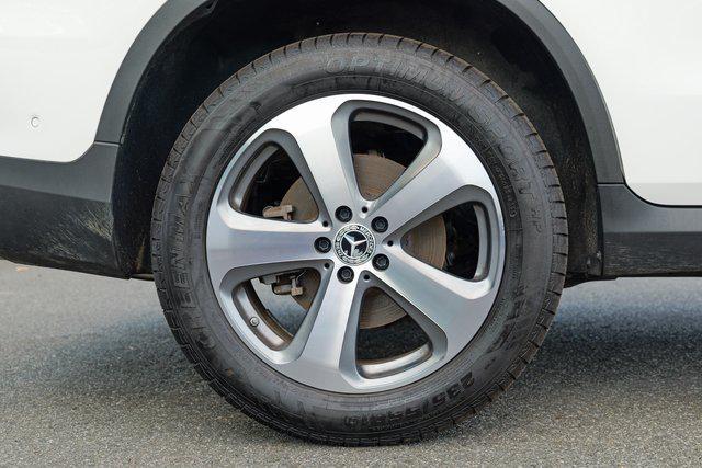 used 2022 Mercedes-Benz GLC 300 car, priced at $28,628