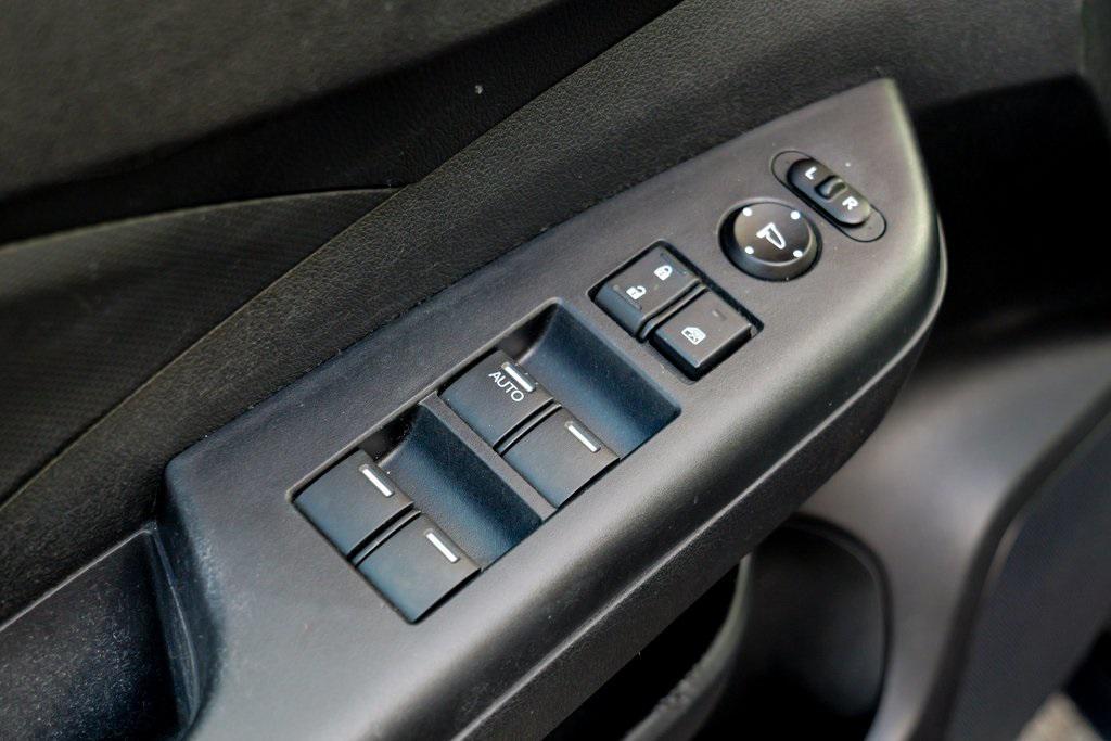 used 2016 Honda CR-V car, priced at $17,484