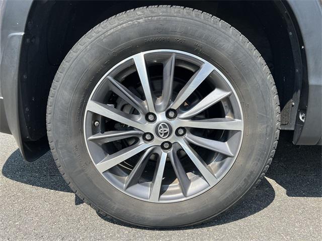 used 2019 Toyota Highlander car, priced at $26,995