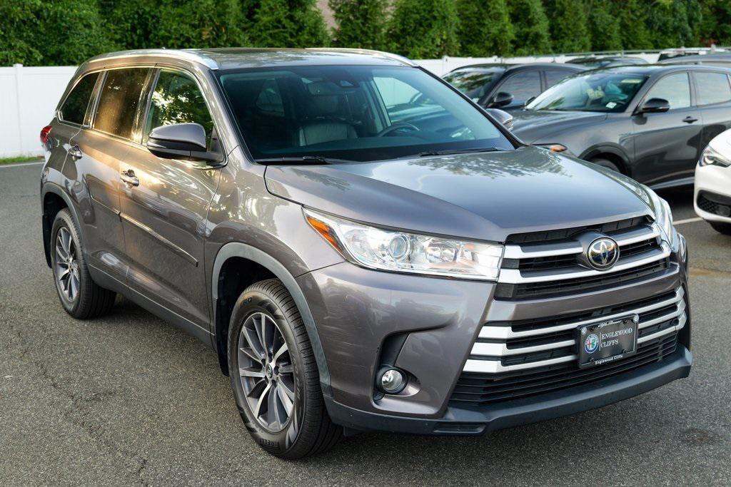 used 2019 Toyota Highlander car, priced at $26,995