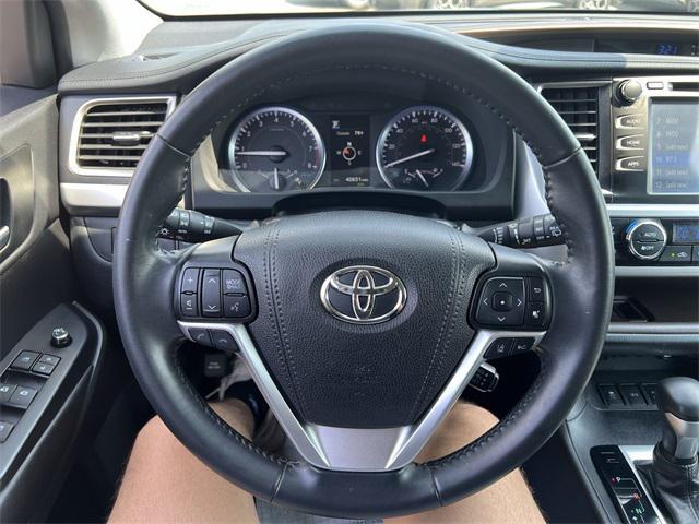 used 2019 Toyota Highlander car, priced at $26,995