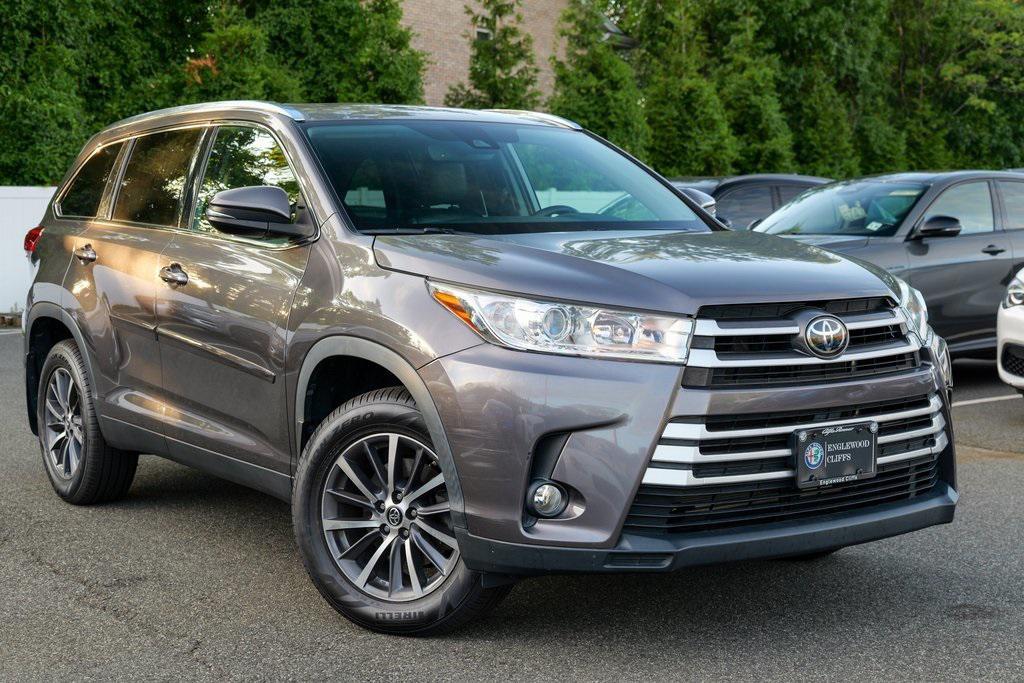 used 2019 Toyota Highlander car, priced at $26,995