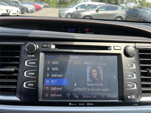 used 2019 Toyota Highlander car, priced at $26,995
