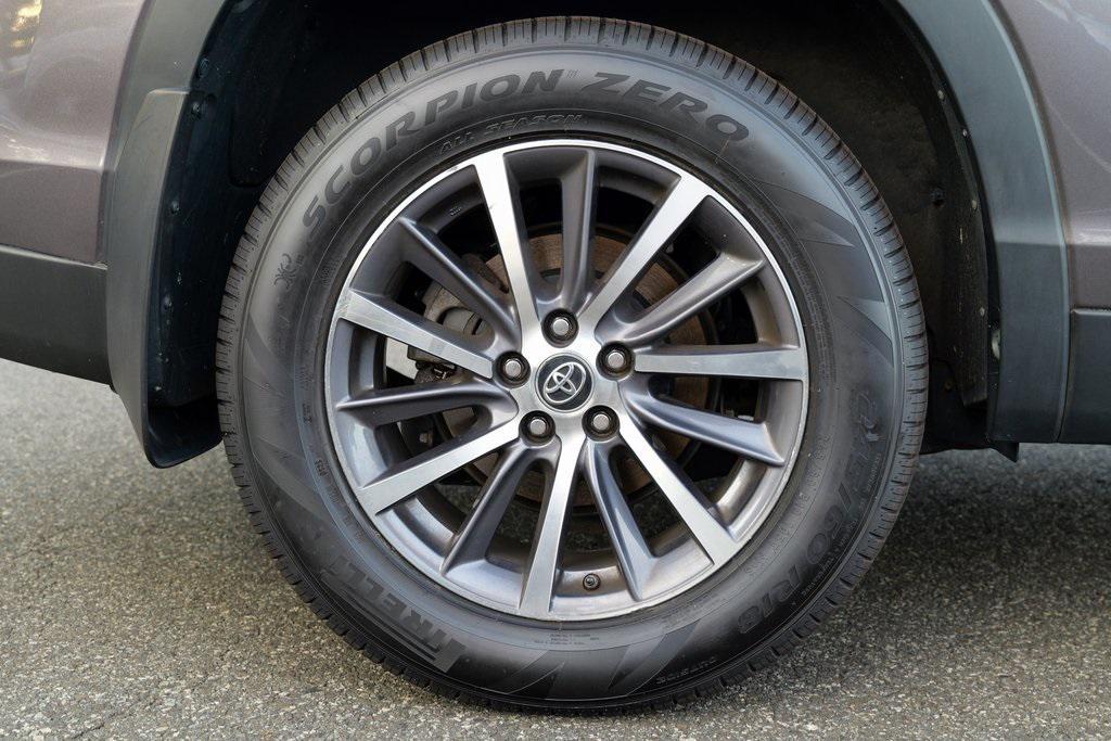 used 2019 Toyota Highlander car, priced at $26,995