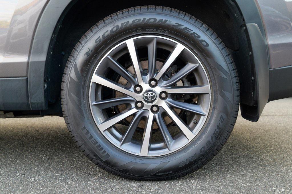 used 2019 Toyota Highlander car, priced at $26,995