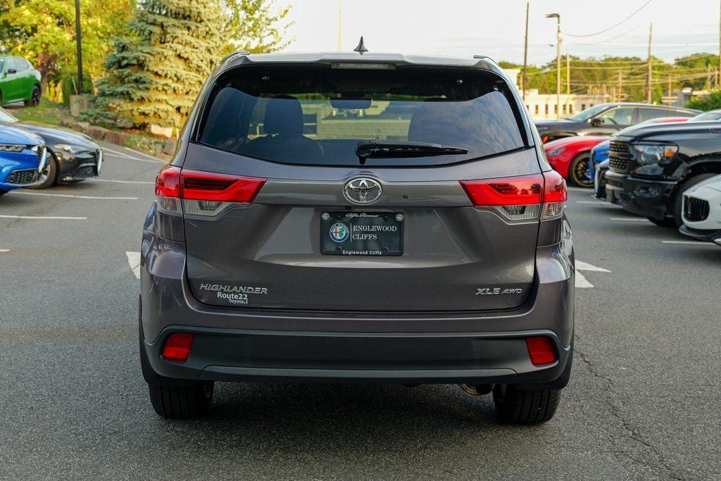 used 2019 Toyota Highlander car, priced at $26,995