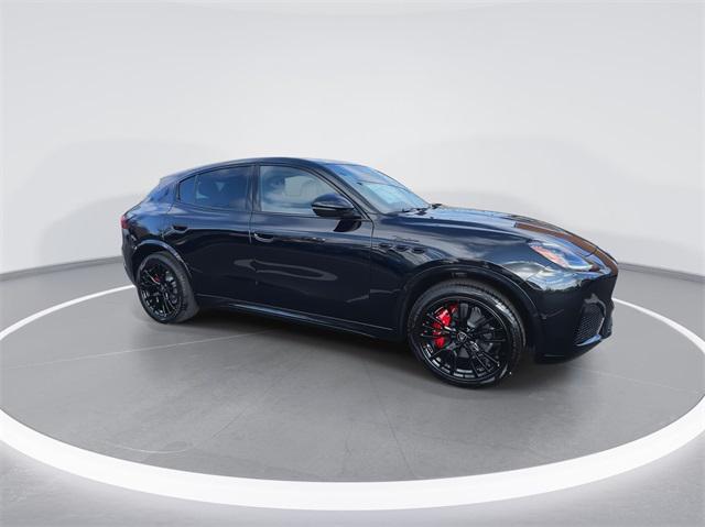 new 2025 Maserati Grecale car, priced at $86,000