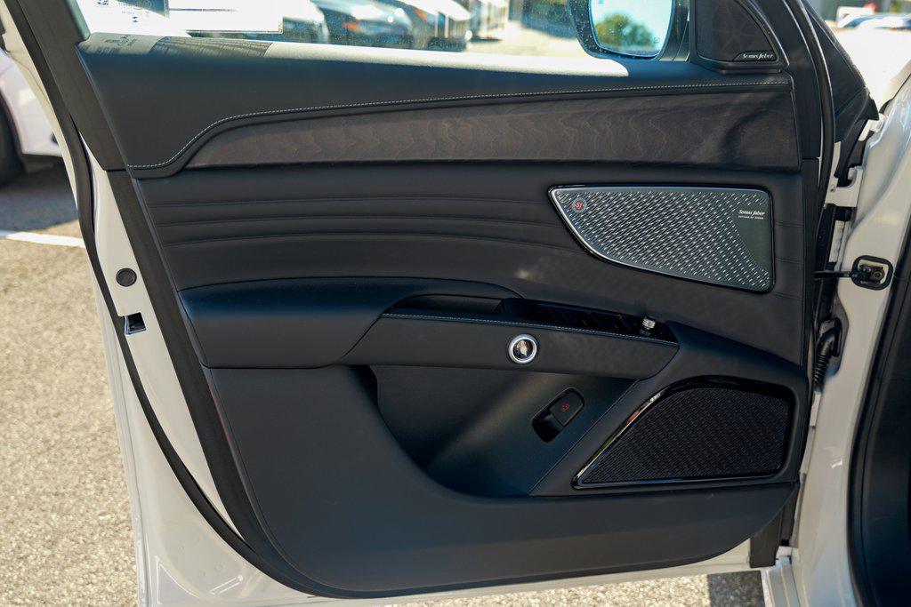 new 2025 Maserati Grecale car, priced at $69,995