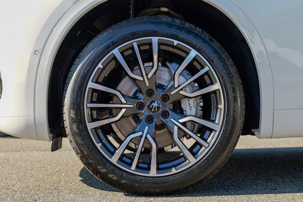 new 2025 Maserati Grecale car, priced at $69,995