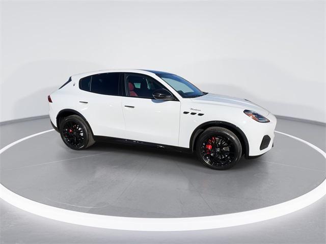new 2025 Maserati Grecale car, priced at $82,850
